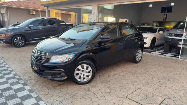 Carro Chevrolet Onix 2013 1.4 LT SPE/4