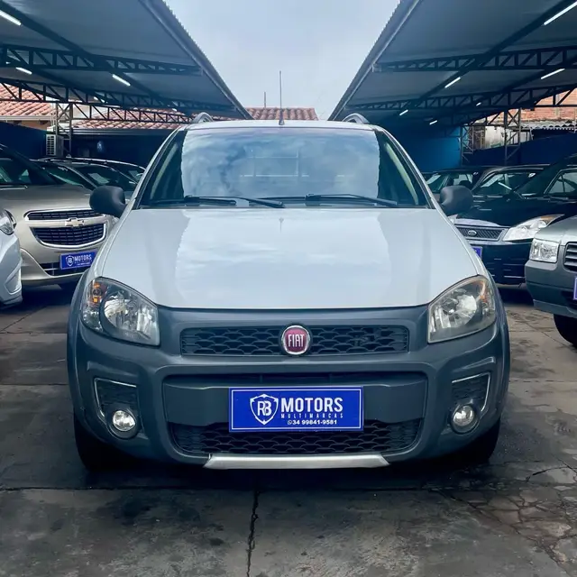 Carro Fiat Strada 2016 Working 1.4 (Flex) (Cabine Dupla)