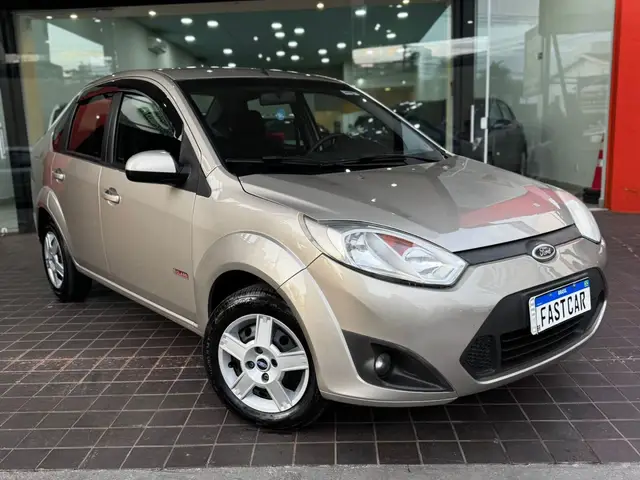 Carro Ford Fiesta Hatch 2013 SE Rocam 1.6 (Flex)