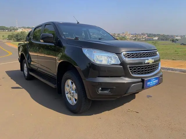Carro Chevrolet S10 Cabine Dupla 2014 S10 2.4 LT 4x2 (Cab Dupla) (Flex)