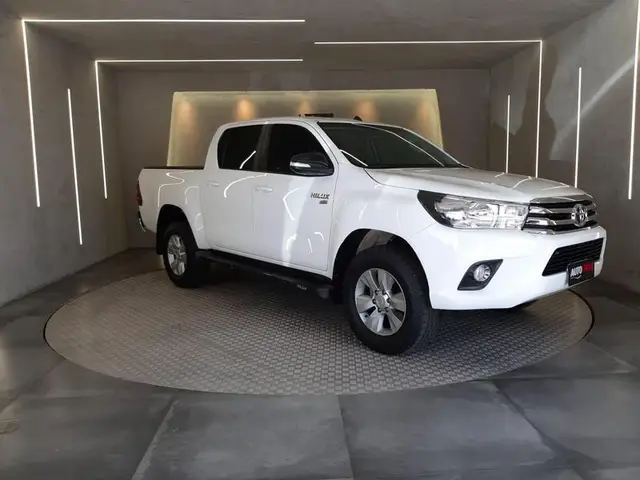 Carro Toyota Hilux Cabine Dupla 2017 Hilux 2.7 SR CD 4x2 (Flex) (Aut)