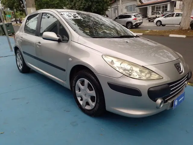 Carro Peugeot 307 2009 Hatch. Presence 1.6 16V (flex)