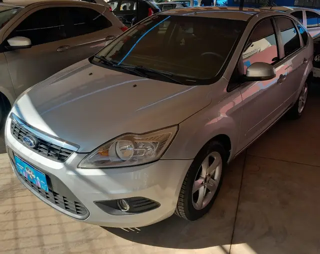 Carro Ford Focus Hatch 2011 GLX 1.6 8V (Flex)