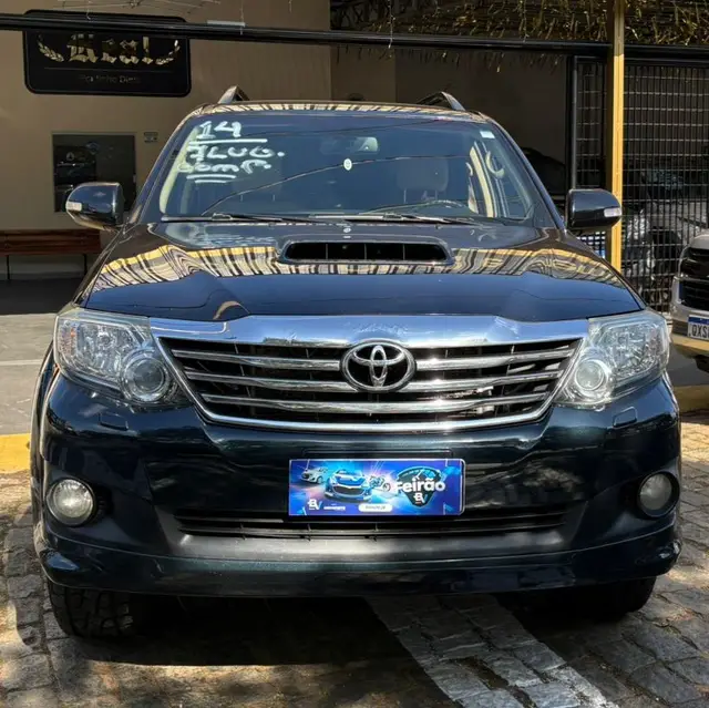 Carro Toyota Hilux SW4 2014 3.0 TDI 4x4 SRV 7L