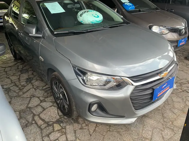 Carro Chevrolet Onix Plus 2024 LT 1.0