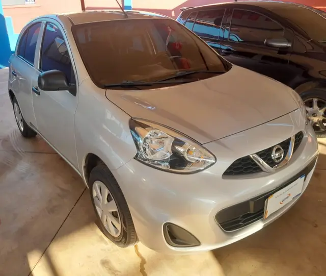 Carro Nissan March 2016 1.0 12V S (Flex)