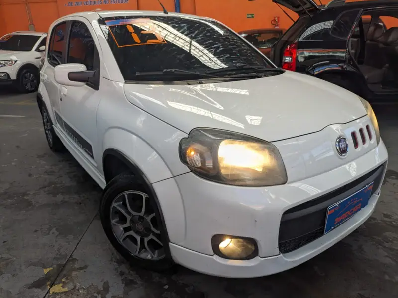 Fiat Sporting 1.4 8V (Flex) 4p