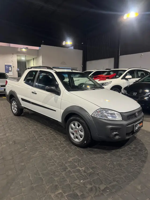 Carro Fiat Strada 2015 Working 1.4 (Flex) (Cabine Dupla)
