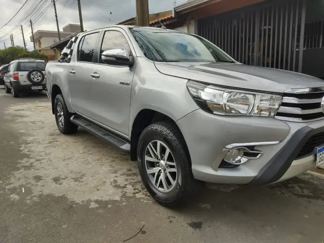 Carro Toyota Hilux Cabine Dupla 2017 Hilux 2.8 TDI SRV CD 4x4 (Aut)