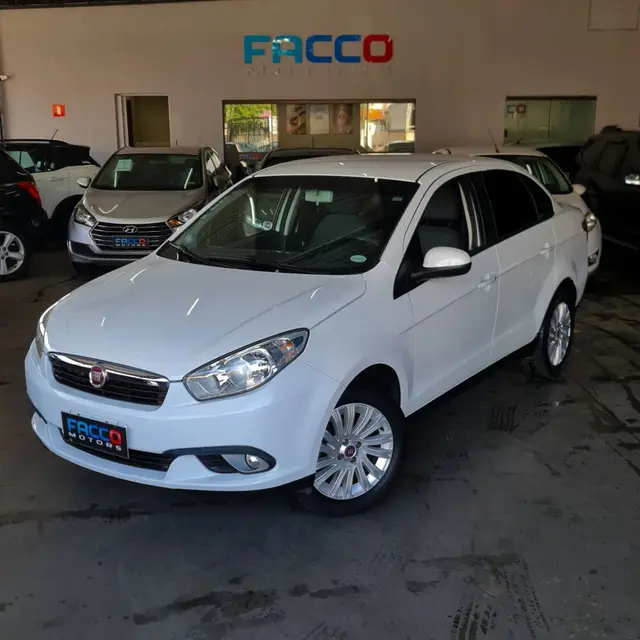 Carro Fiat Grand Siena 2015 Evo Attractive 1.4 8V (Flex)