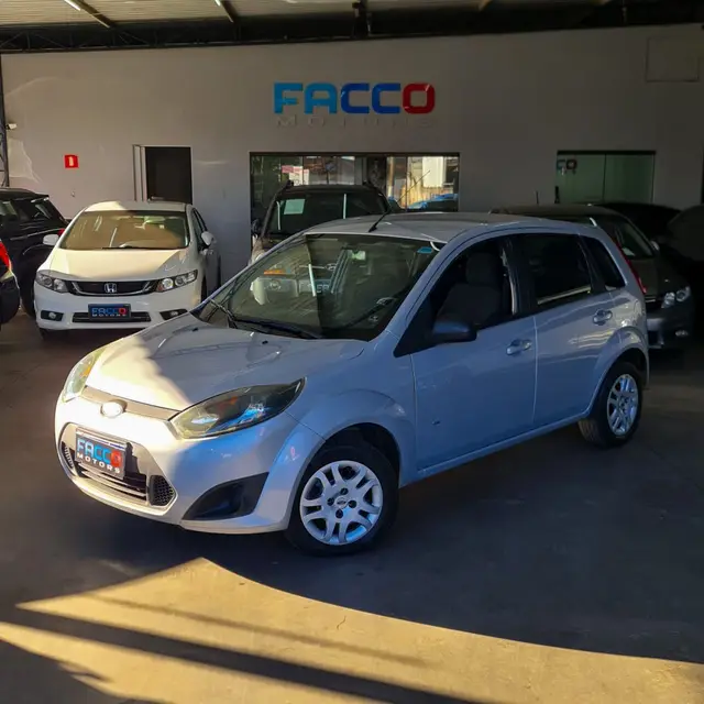 Carro Ford Fiesta Hatch 2014 SE 1.0 RoCam (Flex)
