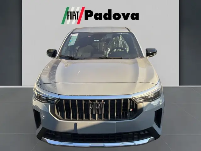 Carro Fiat Fastback 2025 Audace T200 Hybrid