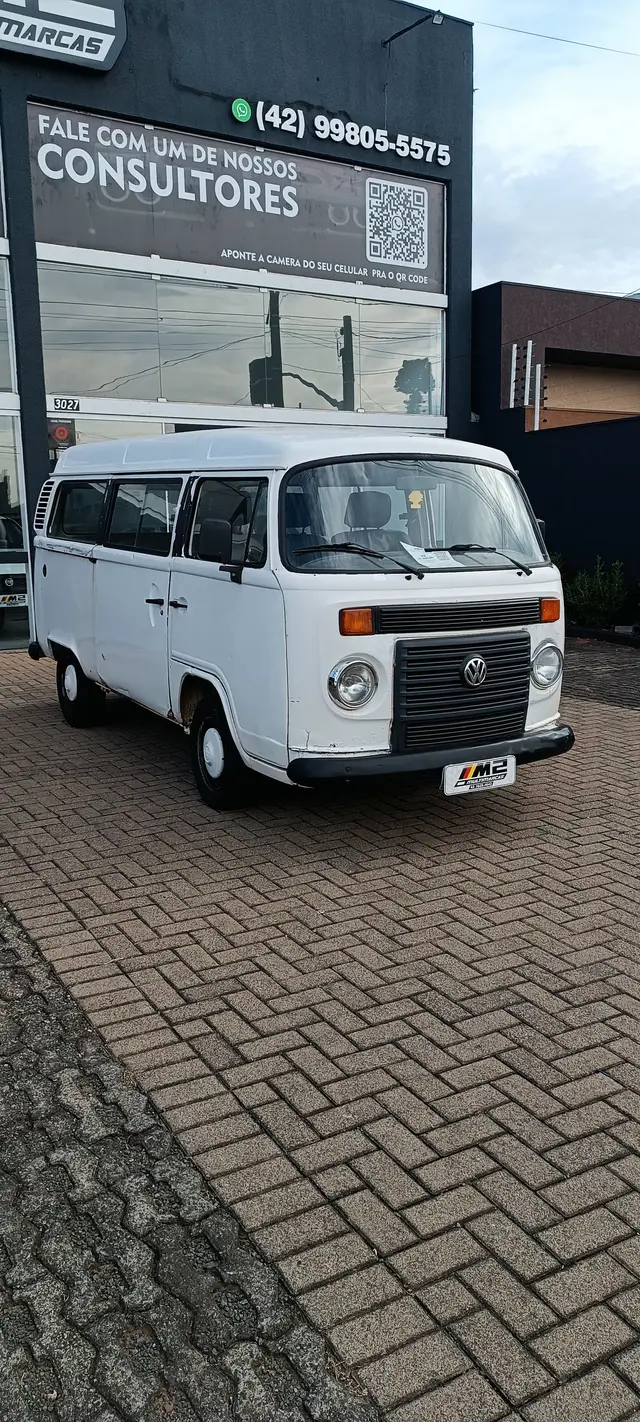 Carro Volkswagen Kombi 2010 Lotação 1.4 (Flex)
