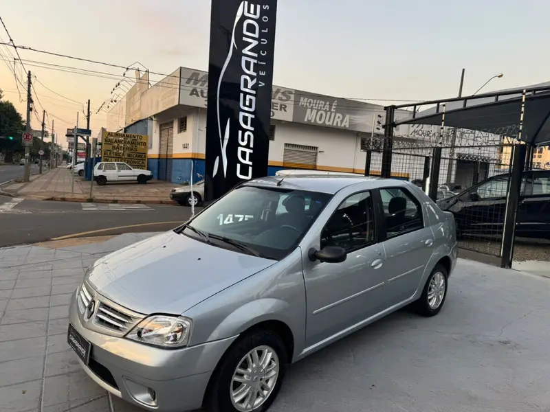 Renault Logan Privilège 1.6 16V (flex)