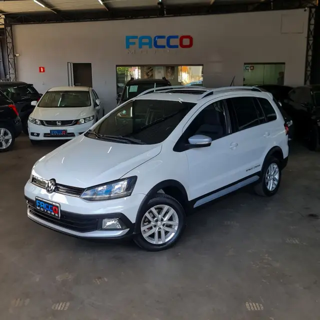Carro Volkswagen SpaceCross 2015 1.6 16V MSI (Flex)