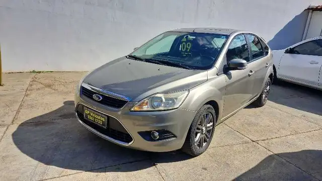 Carro Ford Focus Hatch 2009 Ghia 2.0 16V Duratec (Aut)