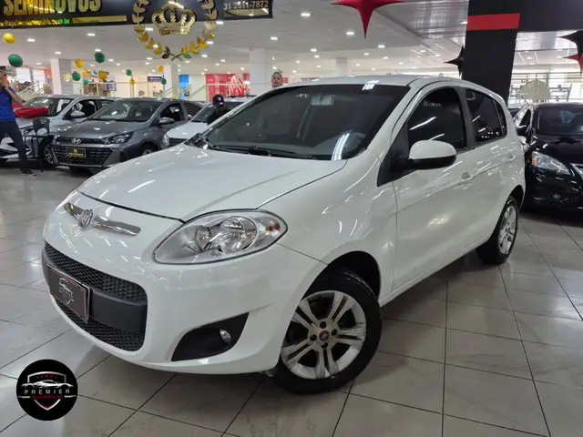 Carro Fiat Palio Weekend 2013 Attractive 1.4 8V (Flex)