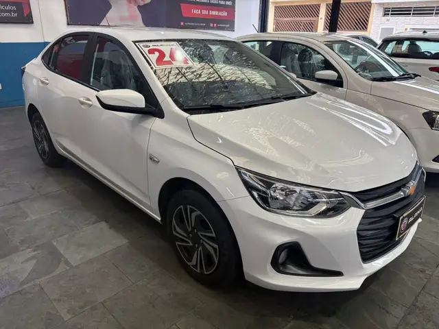 Carro Chevrolet Onix Plus 2024 LT 1.0