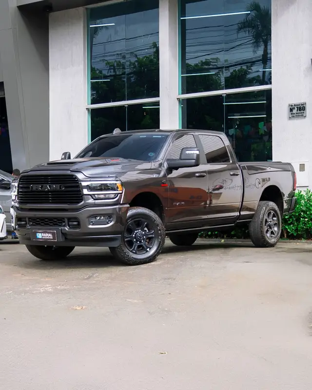 Carro RAM 2500 2024 Laramie 6.7 4X4