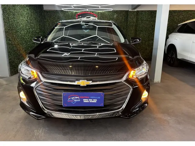 Carro Chevrolet Onix 2023 LT 1.0