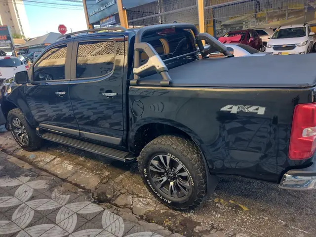 Carro Chevrolet S10 Cabine Dupla 2018 S10 2.5 ECOTEC SIDI LTZ 4WD (Cabine Dupla) (Aut)