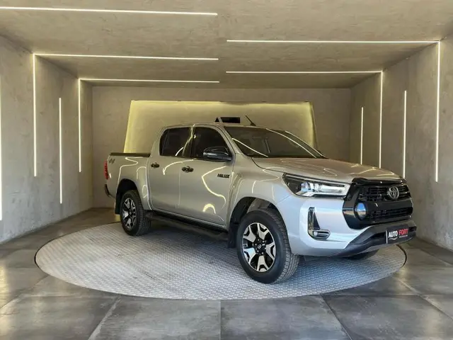 Carro Toyota Hilux Cabine Dupla 2021 SRX 2.8 TDI CD 4x4 (Aut)