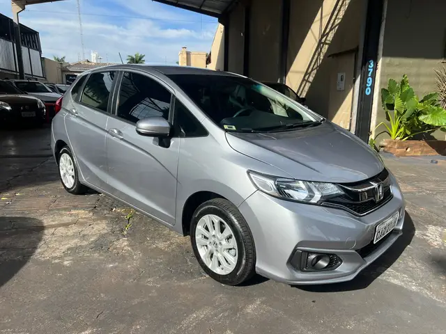Carro Honda Fit 2019 1.5 16v LX CVT (Flex)