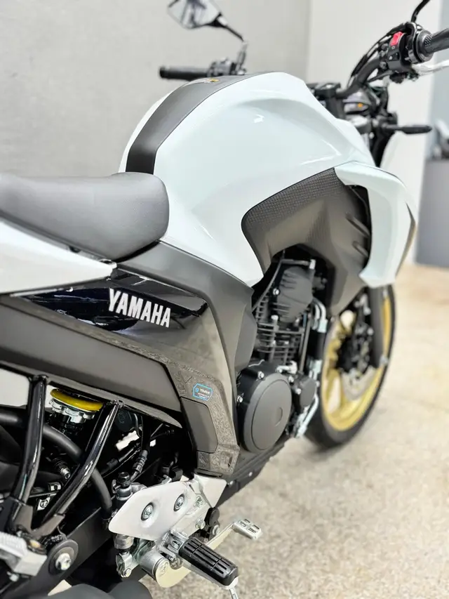 Moto Yamaha Fazer FZ25 2025 Connected