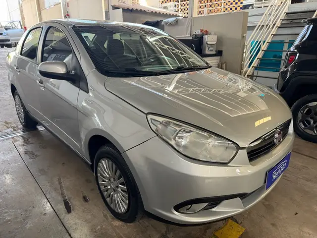 Carro Fiat Grand Siena 2014 Evo Attractive 1.4 8V (Flex)