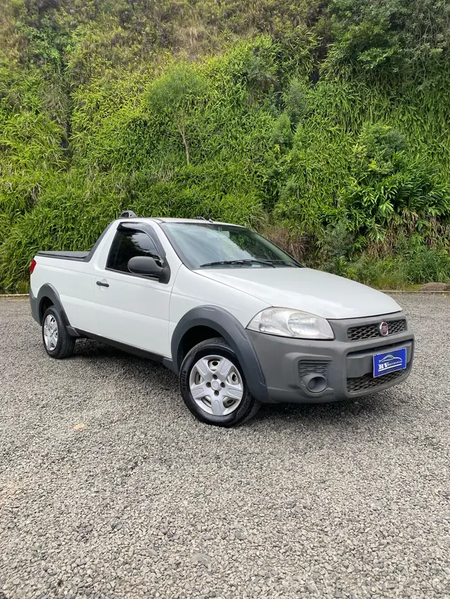 Carro Fiat Strada 2014 Working 1.4 (Flex)