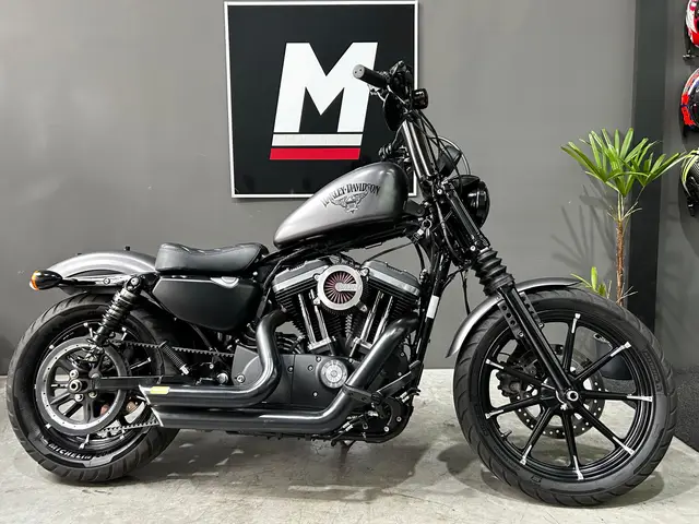 Moto Harley-Davidson Sportster XL 883 2017 XL 883N Iron