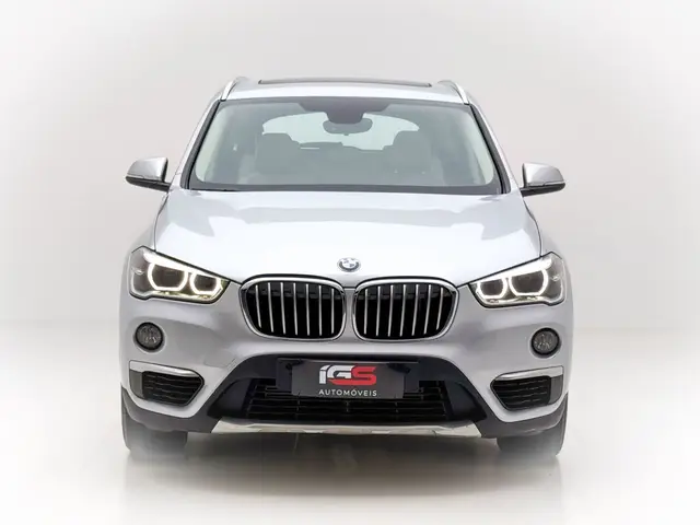 Carro BMW X1 2016 2.0 sDrive20i X-Line ActiveFlex