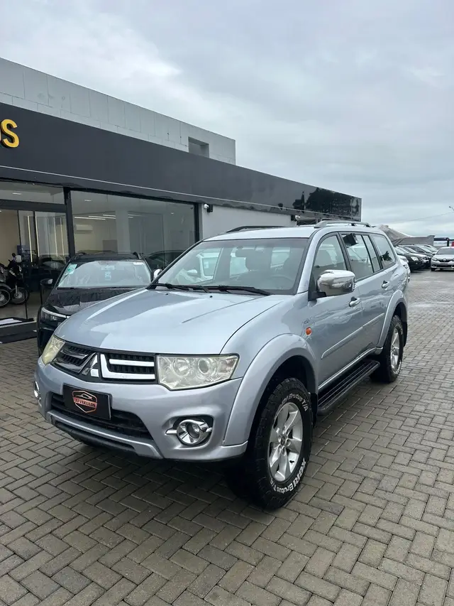 Carro Mitsubishi Pajero Full 2016 3.2 DI-D 3D HPE 4WD