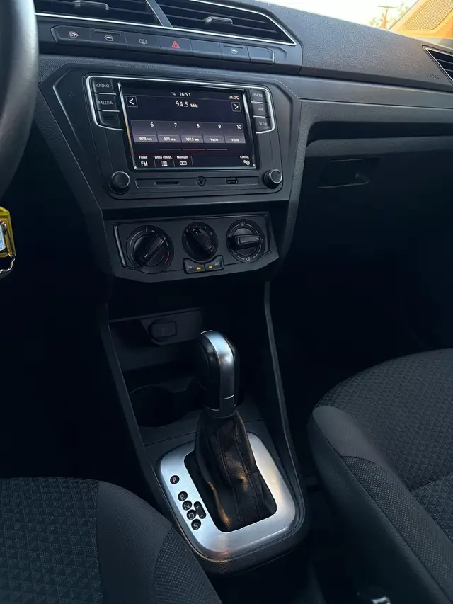 Carro Volkswagen Voyage 2019 1.6 MSI 8V (Flex)