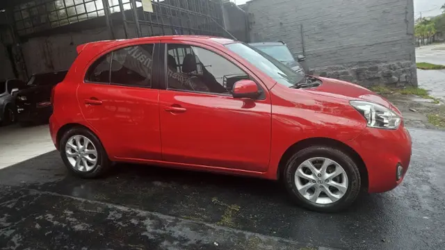 Carro Nissan March 2015 1.6 16V SV (Flex)
