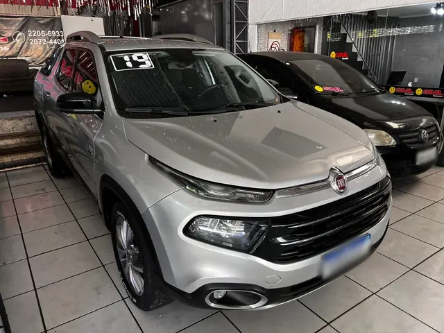 Carro Fiat Toro 2019 Volcano 2.0 diesel AT9 4x4