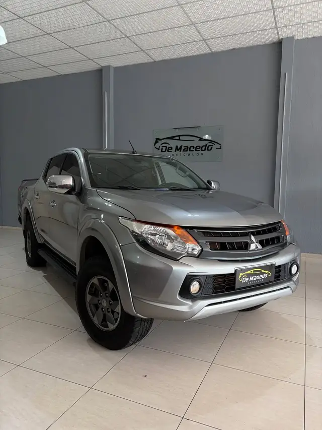 Carro Mitsubishi L200 Triton Sport 2018 Sport 2.4 DID-H HPE 4WD (Aut)