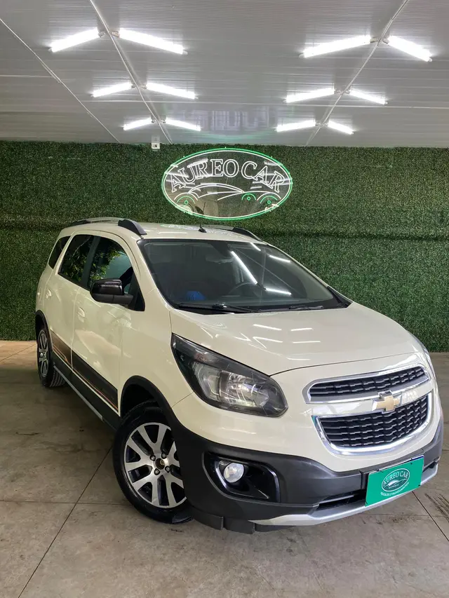 Carro Chevrolet Spin 2017 Activ 1.8 (Flex) (Aut)