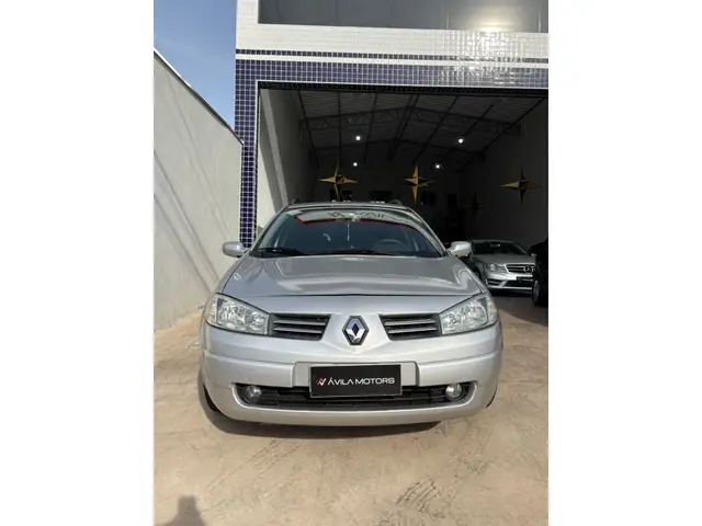 Carro Renault Megane Grand Tour 2012 Mégane Grand Tour Dynamique 1.6 16V (flex)