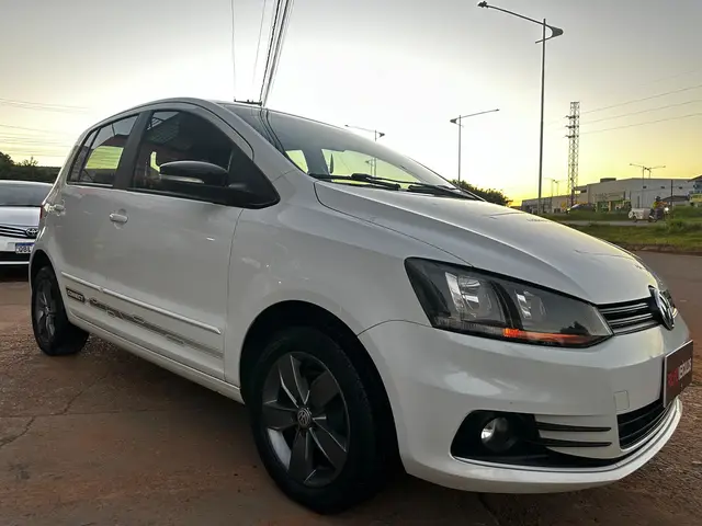Carro Volkswagen Fox 2019 1.6 MSI Connect (Flex)