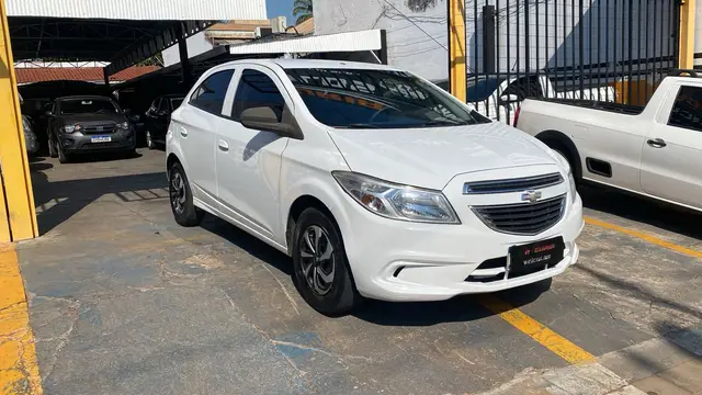 Carro Chevrolet Onix 2015 1.0 LT SPE/4