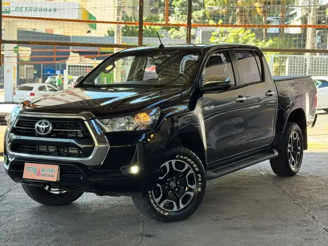 Carro Toyota Hilux Cabine Dupla 2023 SRV 4x4 2.8 Diesel