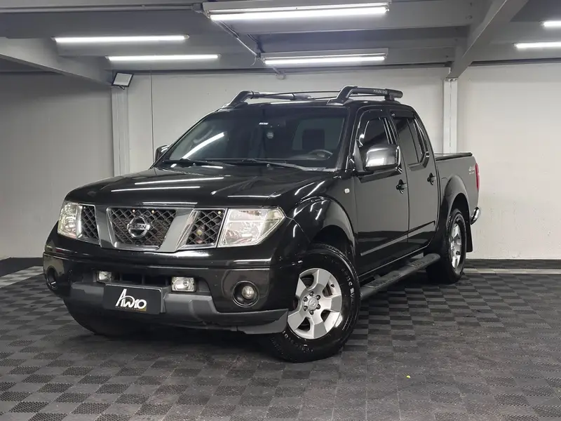 Nissan LE 4x4 2.5 16V (cab. dupla) (aut)