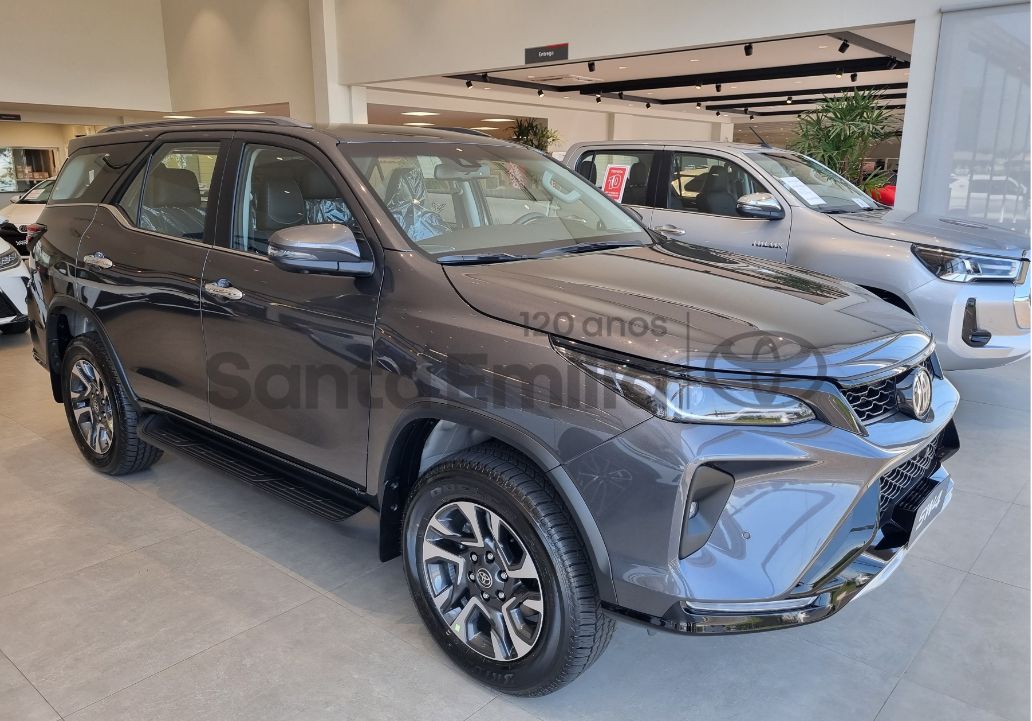 SW4 SRX Platinum 2.8 Turbodiesel 4x4 (Aut.) (7 Lugares)