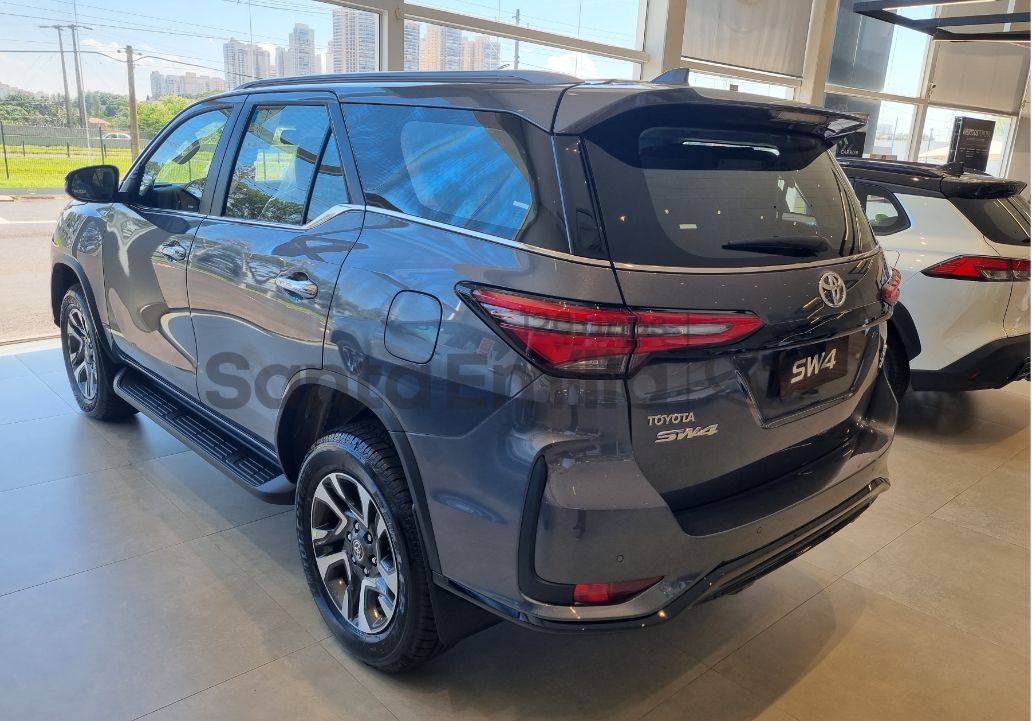 SW4 SRX Platinum 2.8 Turbodiesel 4x4 (Aut.) (7 Lugares)
