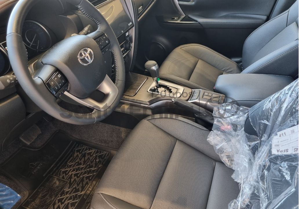 SW4 SRX Platinum 2.8 Turbodiesel 4x4 (Aut.) (7 Lugares)