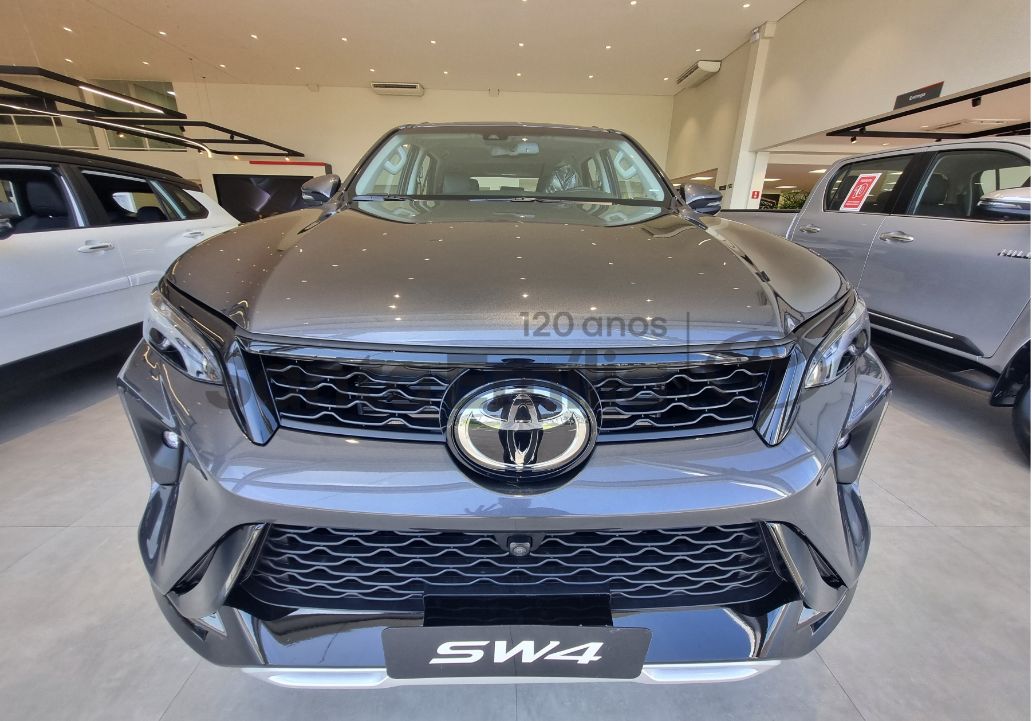 SW4 SRX Platinum 2.8 Turbodiesel 4x4 (Aut.) (7 Lugares)