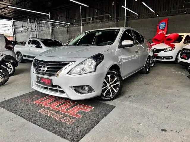 Carro Nissan Versa 2020 1.0 12V (Flex)