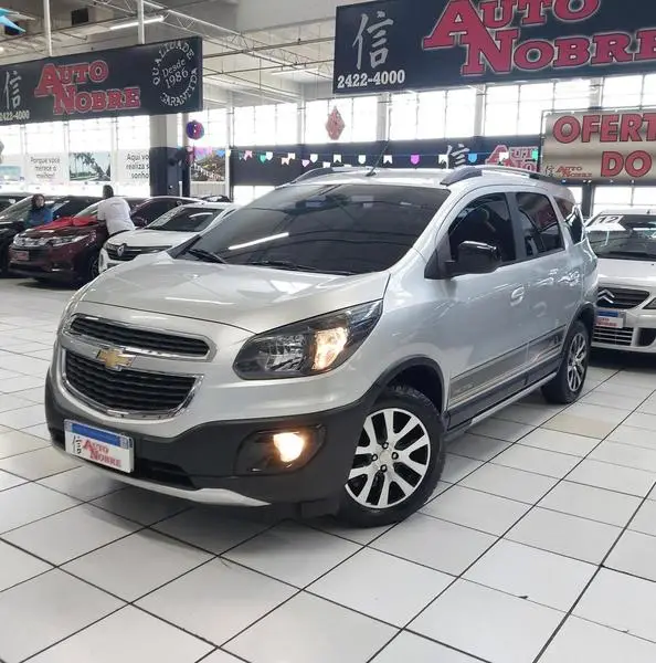 Carro Chevrolet Spin 2018 Activ 1.8 (Flex) (Aut)
