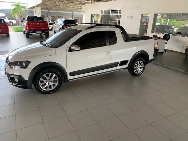 Carro Volkswagen Saveiro 2015 Cross 1.6 16v MSI CE (Flex)